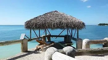 Little Bay Cabins Holiday park