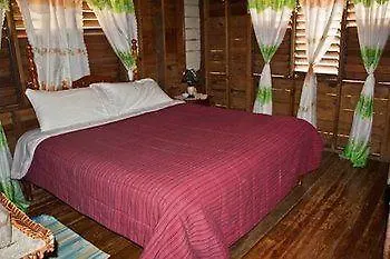 Holiday park Little Bay Cabins